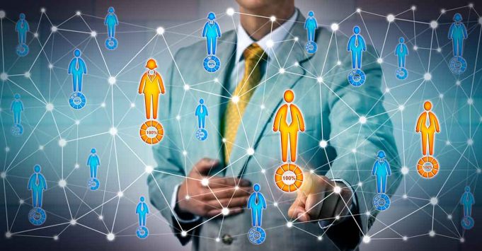 CRM-Auswahl: Wer hat die Nase vorn? Best-of-Breed oder All-in-One-Lösung CRM-Auswahl