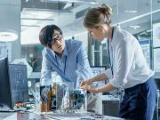 Frauen in der IT-Führung: Mit diesen 5 Strategien an die Spitze IT-Fachkräftemangel