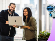 Ein Pflegedienst berät Kunden mit einem Chatbot