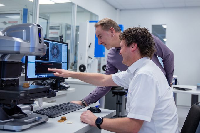 CRM-Integration im Maschinenbau: Wie Herrmann Ultraschall ERP und Salesforce erfolgreich verknüpft CRM-Integration im Maschinenbau