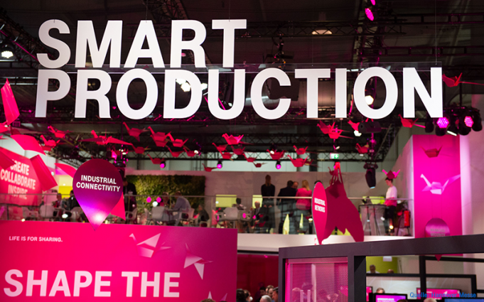 Digitale Geschäftsmodelle und IoT-Anwendungen rund um smarte Produkte messe_smartproduction
